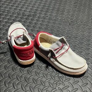 Hey Dude men’s shoes